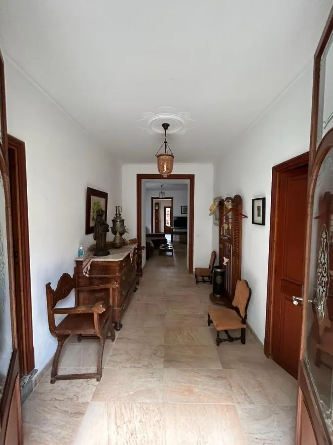 別荘 Casa Padrina Burballa María de la Salud スペイン