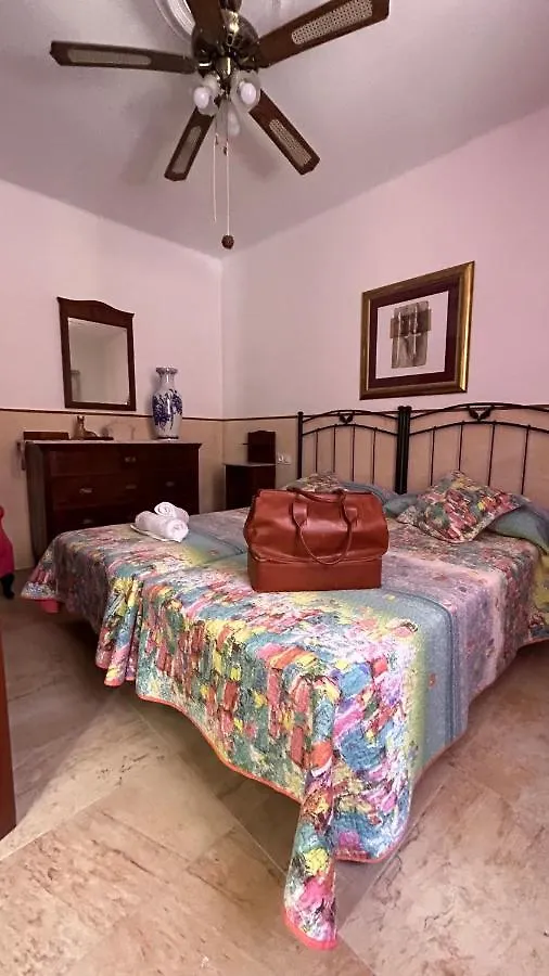 Casa Padrina Burballa María de la Salud 0*,