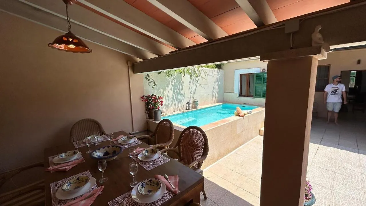 Casa Padrina Burballa María de la Salud Vakantiehuis
